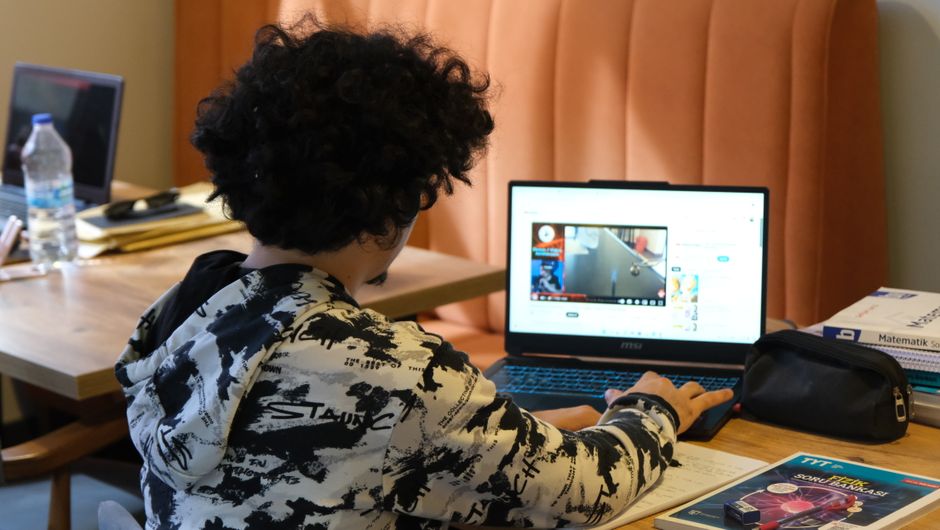 화상영어가격비교 후 선택 기준 수업보다 중요한 매일 강제 관리